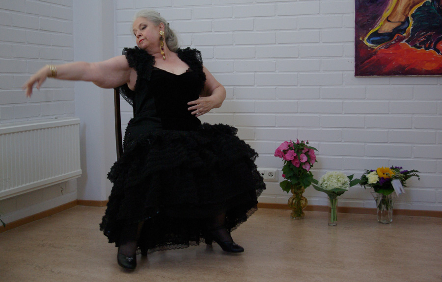 Sairaalloisen naisen flamenco